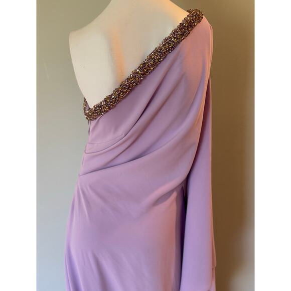 REEM ACRA
Embellished One-Shoulder Crepe Gown. Size 10 - Picture 6 of 13